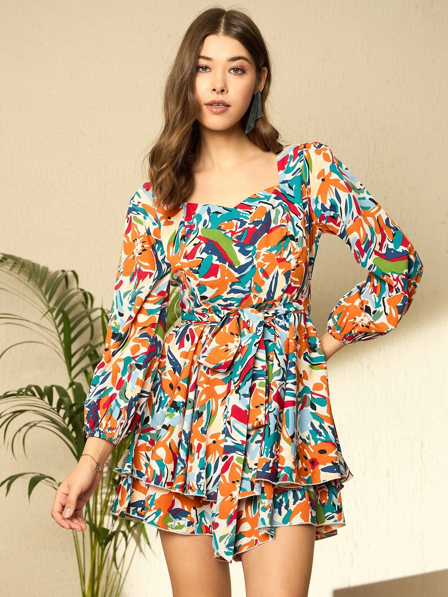 Berrylush Women White Sweetheart Neck Abstract Print Long Sleeves Mini Jumpsuit